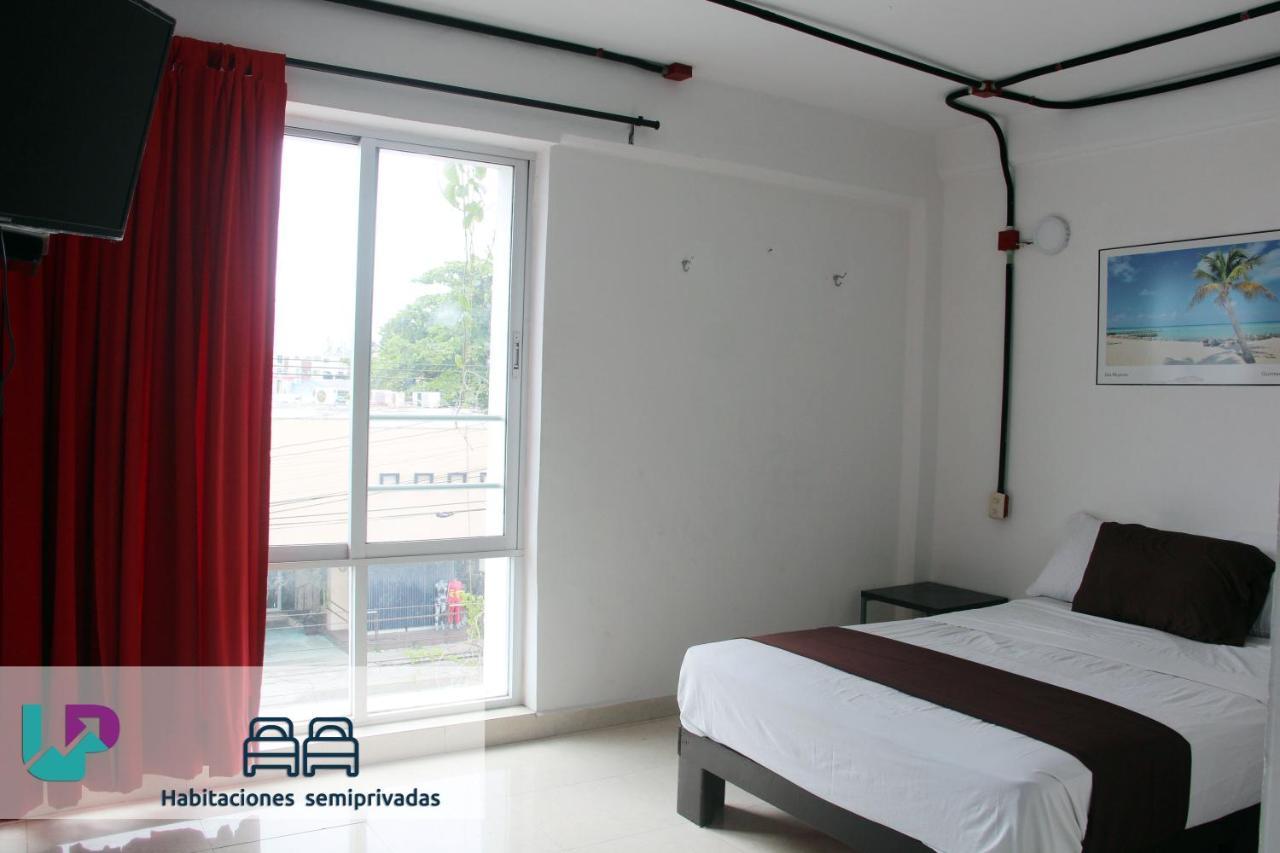 Hotel & Hostal Casa De Luz Канкун Екстер'єр фото