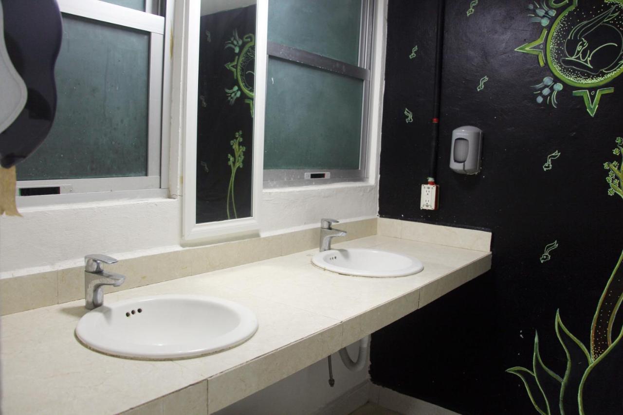 Hotel & Hostal Casa De Luz Канкун Екстер'єр фото